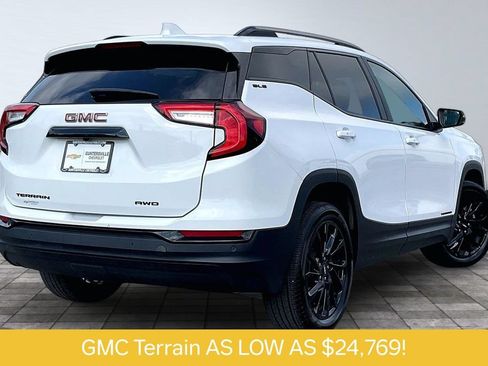 Used 2023 GMC Terrain SLE w/ Driver Convenience Package AWD/4WD image 2