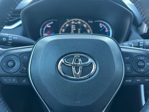 Used 2022 Toyota RAV4 XSE image 30
