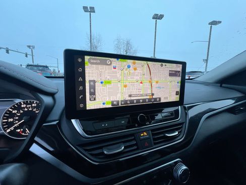 Used 2023 Nissan Altima 2.5 SR w/ SR Premium Package image 18