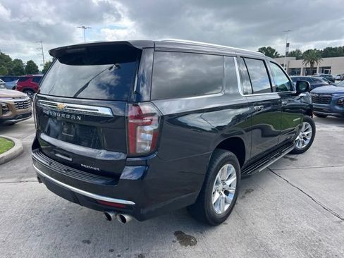 Used 2023 Chevrolet Suburban Premier w/ Premium Package 2 RWD image 6