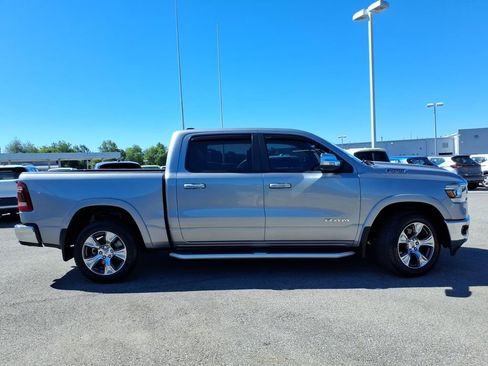 Used 2019 RAM 1500 Laramie AWD/4WD image 2