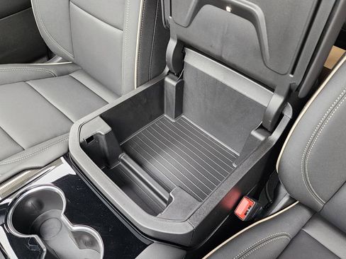 New 2026 GMC Yukon Elevation w/ Elevation Premium Package AWD/4WD image 36