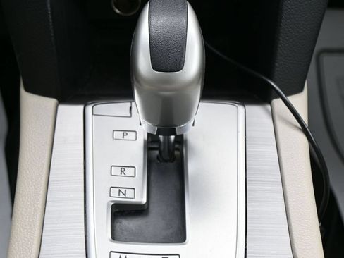 Used 2011 Subaru Outback 2.5i Limited AWD/4WD image 21