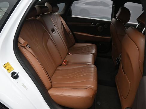 Used 2023 Genesis G80 image 31
