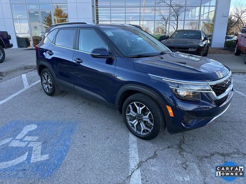 Used 2023 Kia Seltos EX image 39