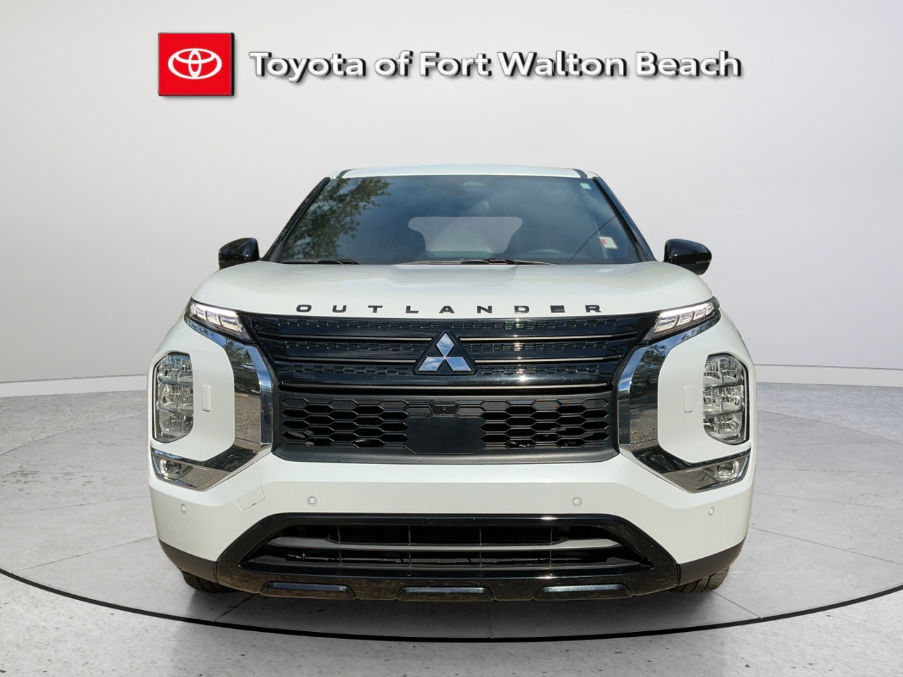 Used 2024 Mitsubishi Outlander SE Black Edition AWD/4WD image 3