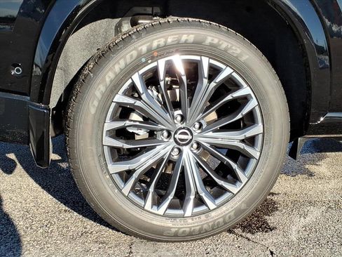 New 2026 Nissan Rogue Platinum w/ Platinum Premium Package image 6