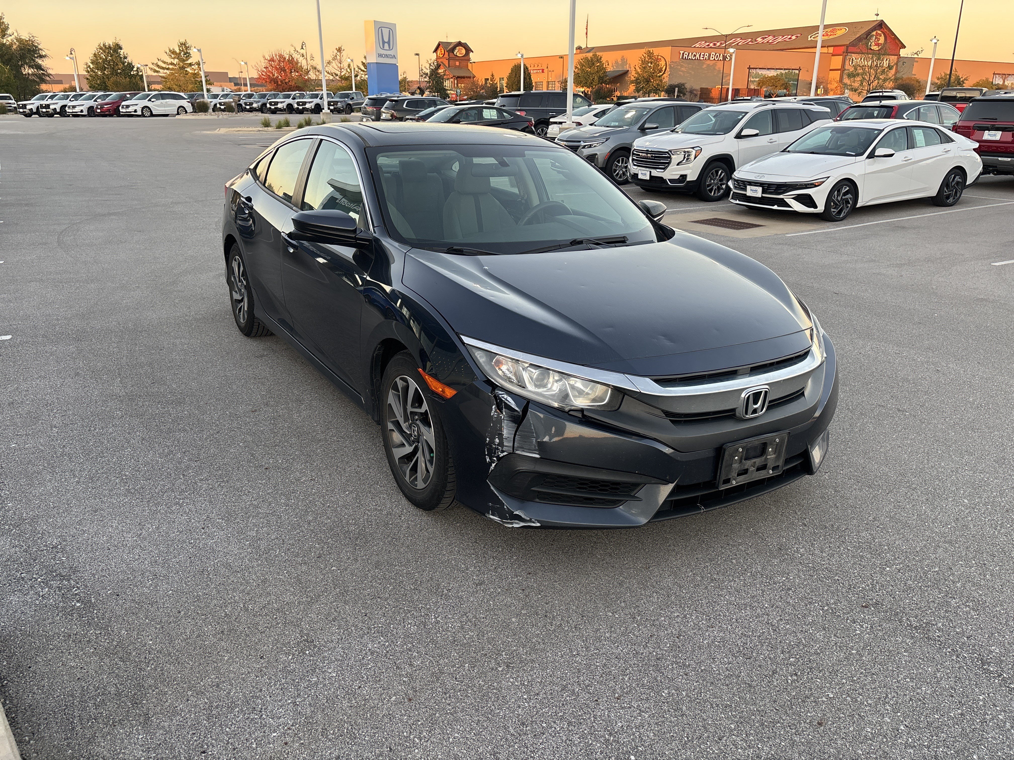 Used 2018 Honda Civic EX image 7