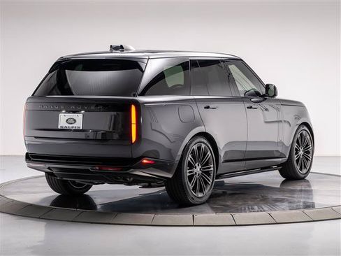 Used 2025 Land Rover Range Rover SE AWD/4WD image 5