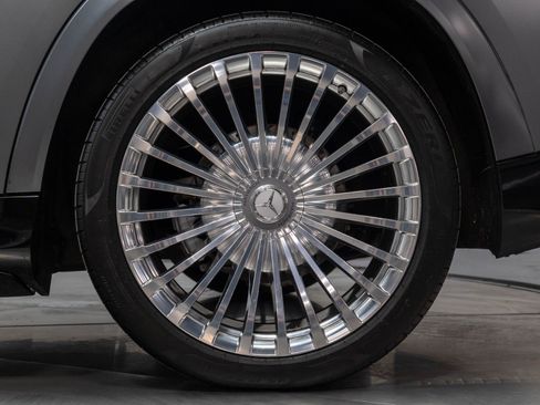 Used 2022 Mercedes-Benz Maybach GLS 600 4MATIC image 73