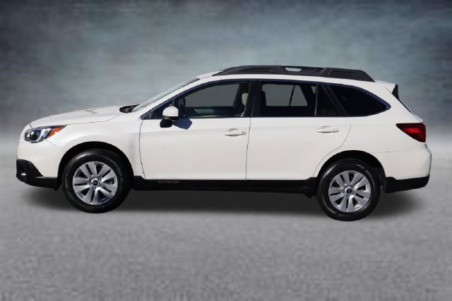 Used 2017 Subaru Outback 2.5i Premium AWD/4WD image 4