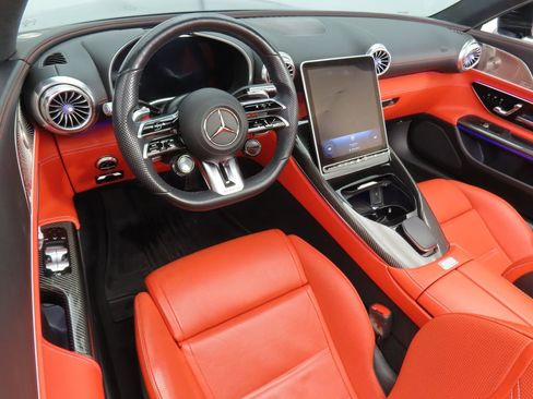 Used 2022 Mercedes-Benz SL 55 AMG 4MATIC image 17