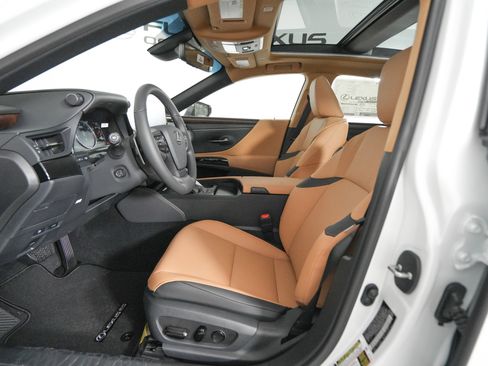 New 2025 Lexus ES 350 w/ Premium Package image 8