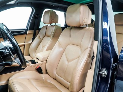 Used 2017 Porsche Macan S image 36