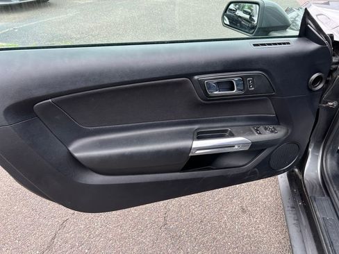 Used 2016 Ford Mustang Coupe RWD image 14