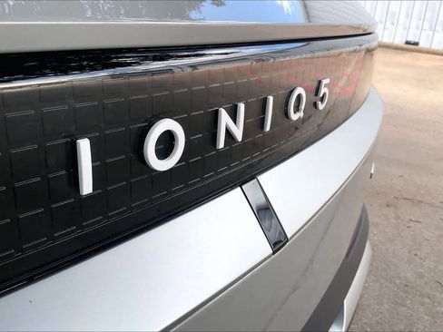Certified 2026 Hyundai Ioniq 5 SEL AWD/4WD image 9