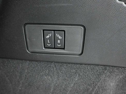 Used 2024 Cadillac XT6 Luxury w/ LPO, Floor Liner Package AWD/4WD image 34