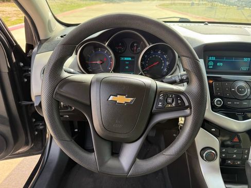 Used 2016 Chevrolet Cruze LS image 16