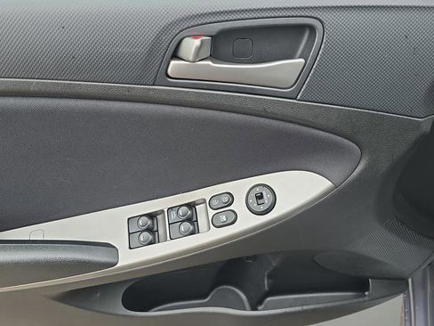 Used 2017 Hyundai Accent SE FWD image 16