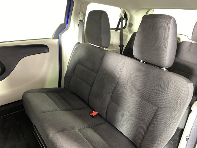 Used 2018 Dodge Grand Caravan SE w/ UConnect Hands-Free Group FWD image 29