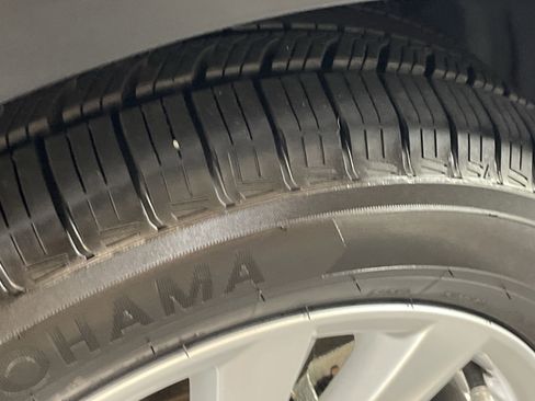 Used 2023 Toyota Corolla LE w/ LE Premium Package image 12