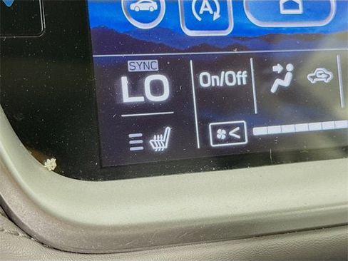 Used 2022 Subaru Outback Premium w/ Popular Package #1 image 19