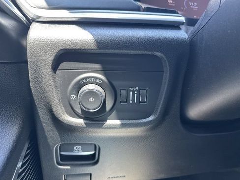 Used 2022 Jeep Grand Cherokee L Overland w/ Advanced Protech Group III AWD/4WD image 28