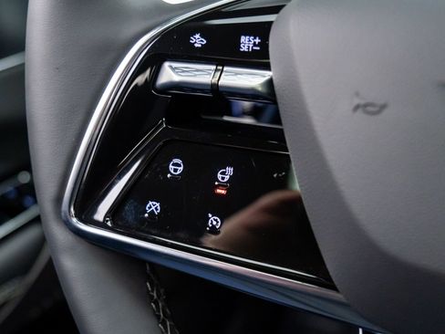 New 2026 Cadillac Lyriq Luxury image 24