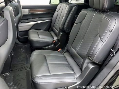 New 2026 Cadillac Vistiq Luxury w/ LPO, Floor Liner Package image 10