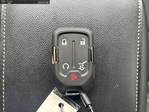 Used 2023 GMC Acadia SLE w/ Driver Convenience Package AWD/4WD image 37