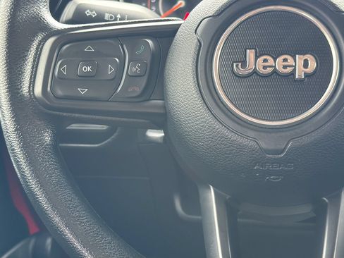 Used 2022 Jeep Wrangler Unlimited Sport AWD/4WD image 16
