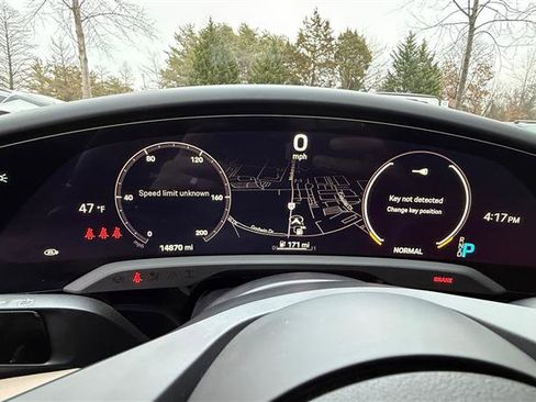 Used 2023 Porsche Taycan image 27