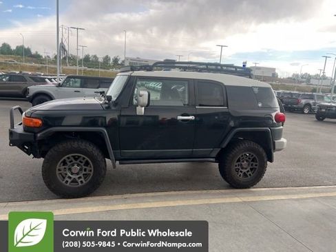 Used 2007 Toyota FJ Cruiser 4WD image 4