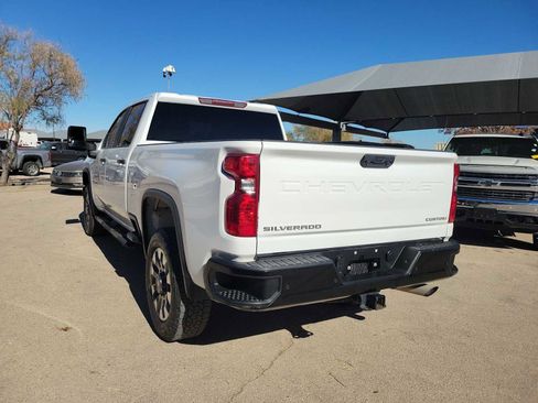 Used 2024 Chevrolet Silverado 2500 Custom w/ Custom Convenience Package image 4