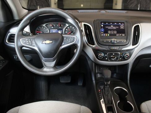Used 2023 Chevrolet Equinox LT FWD image 18