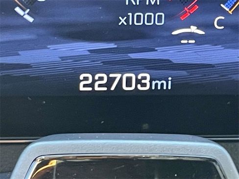 Used 2024 Chevrolet Traverse RS image 26