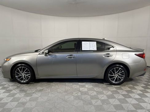 Used 2018 Lexus ES 350 w/ Luxury Package w/Wood Trim image 2