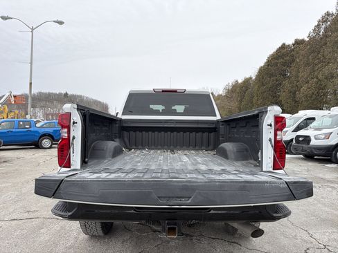 Used 2024 Chevrolet Silverado 2500 Custom w/ Custom Convenience Package image 29