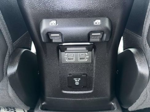 Used 2020 Jeep Wrangler Unlimited Sahara AWD/4WD image 14