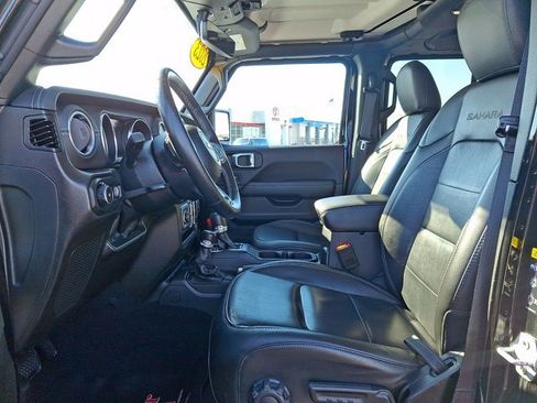 Used 2023 Jeep Wrangler Sahara w/ Cold Weather Group image 13
