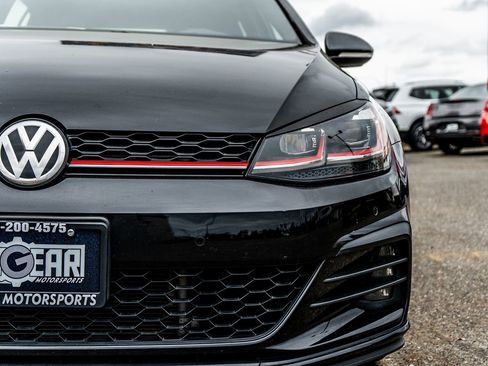 Used 2018 Volkswagen GTI SE image 9