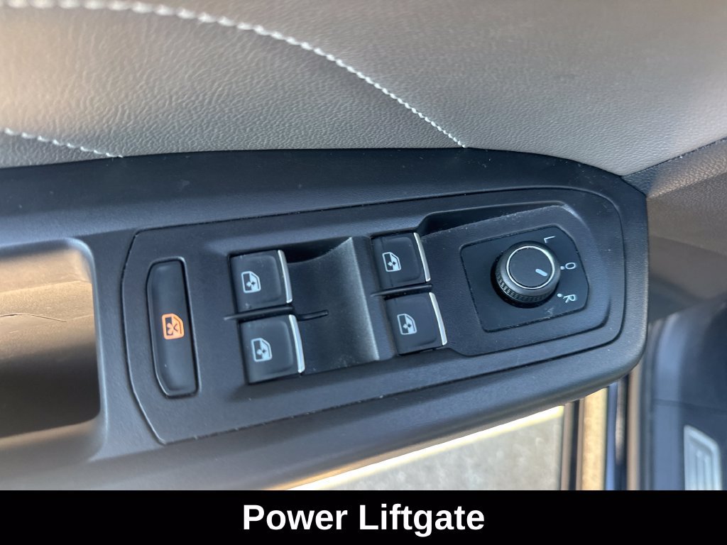 Used 2023 Volkswagen Atlas Cross Sport SEL R-Line AWD/4WD image 12
