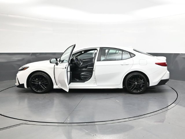Used 2025 Toyota Camry SE FWD image 41