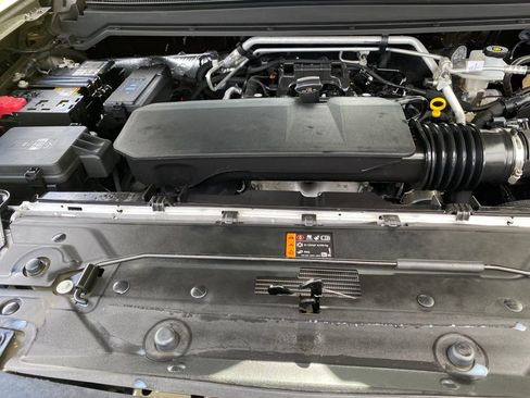 Used 2024 Chevrolet Colorado W/T RWD image 18