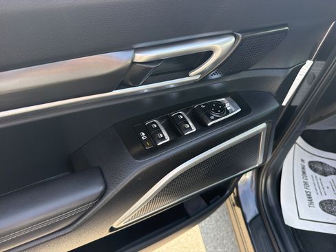 Used 2025 Kia Telluride S AWD/4WD image 16