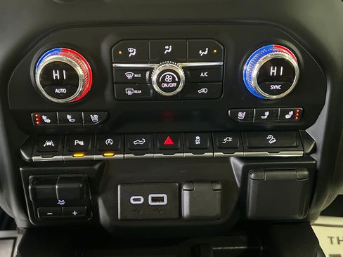 Used 2022 GMC Sierra 1500 AT4 w/ AT4 Premium Package image 34