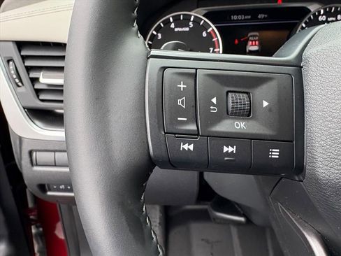 Certified 2025 Nissan Rogue SV image 13