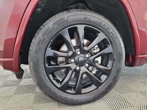 Used 2022 Jeep Grand Cherokee Laredo X RWD image 31