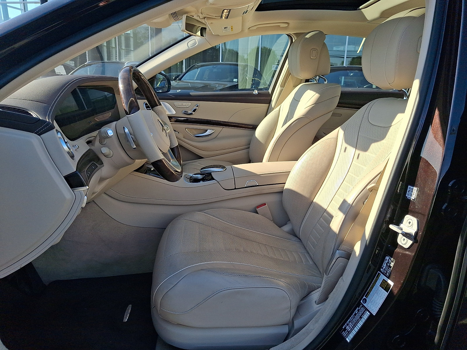 Used 2019 Mercedes-Benz S 560 4MATIC Sedan image 13
