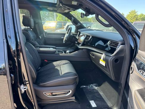 New 2026 Jeep Grand Wagoneer Summit AWD/4WD image 31